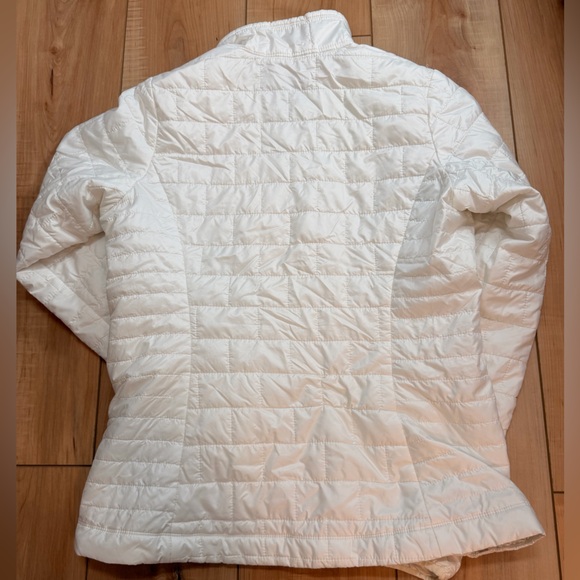 Patagonia Women's White Nano Puffer Jacket - Picture 3 of 6